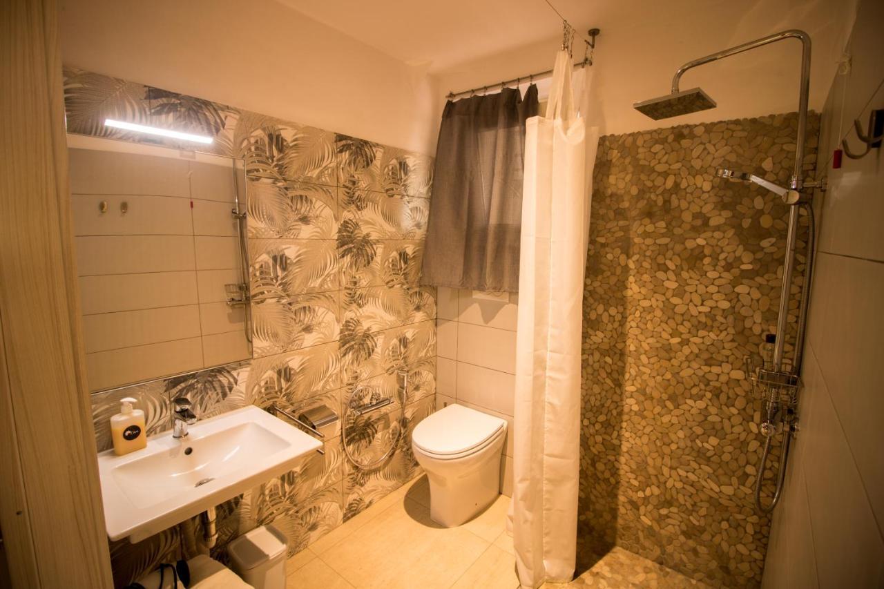 Clori Villa Pescia Romana Luaran gambar